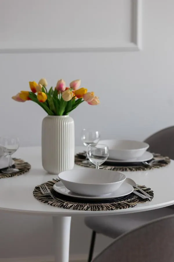 Stylish Apartment Kolejowa & Parking & Balcony By Noclegi Renters وارسو